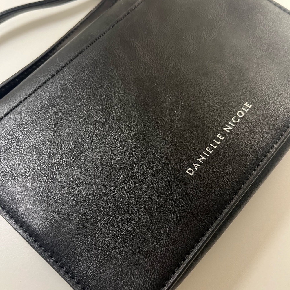 Danielle Nicole Crossbody - image 5